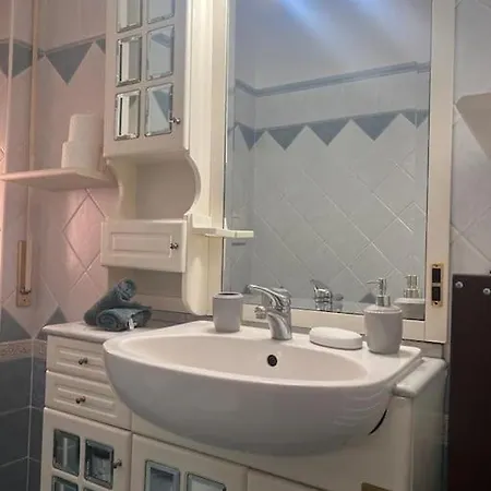 Apartment Center A Pochi Passi Dal Colosseo Rom